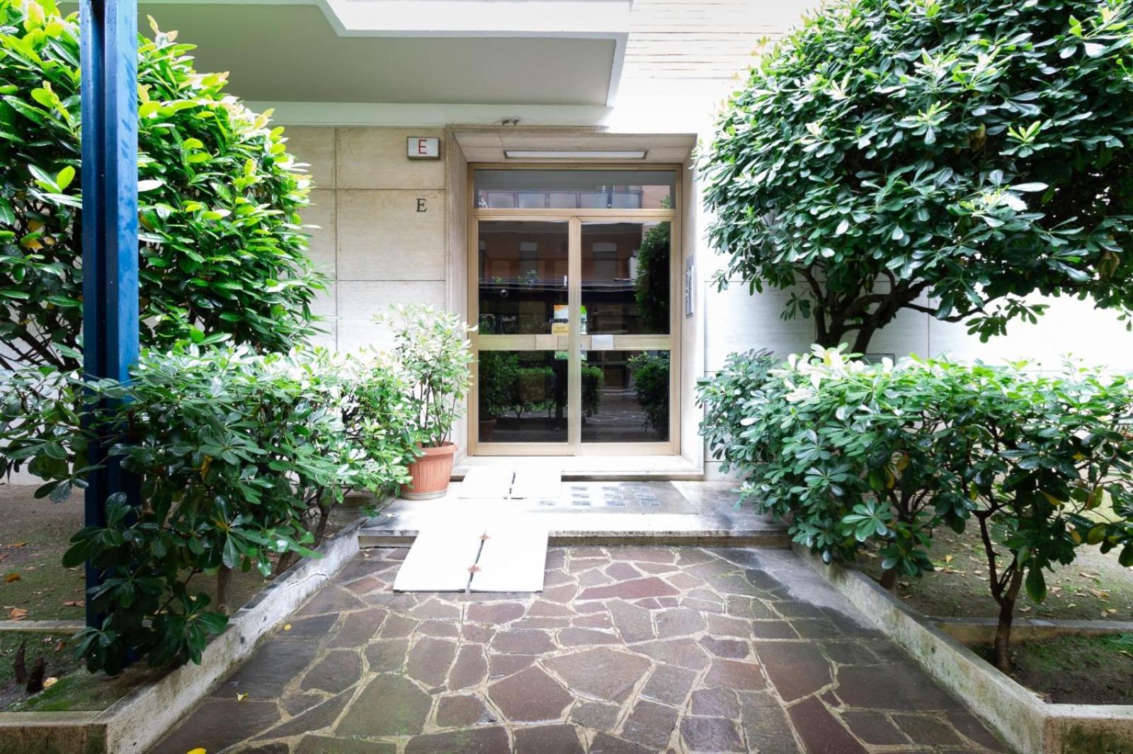 Gasthof Aureum With Private Terrace Rom